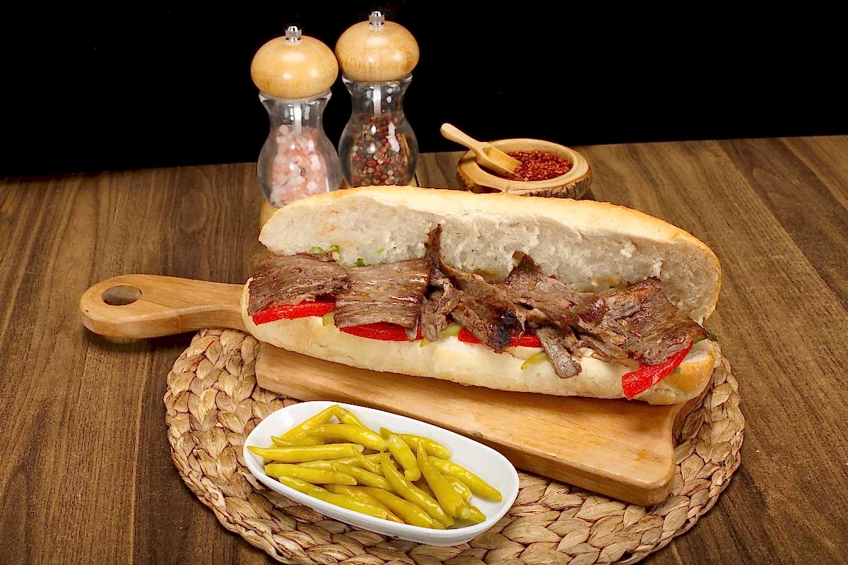 Ekmek Arası Et Döner